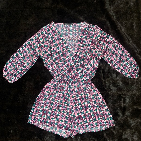 Romper - Picture 2 of 2